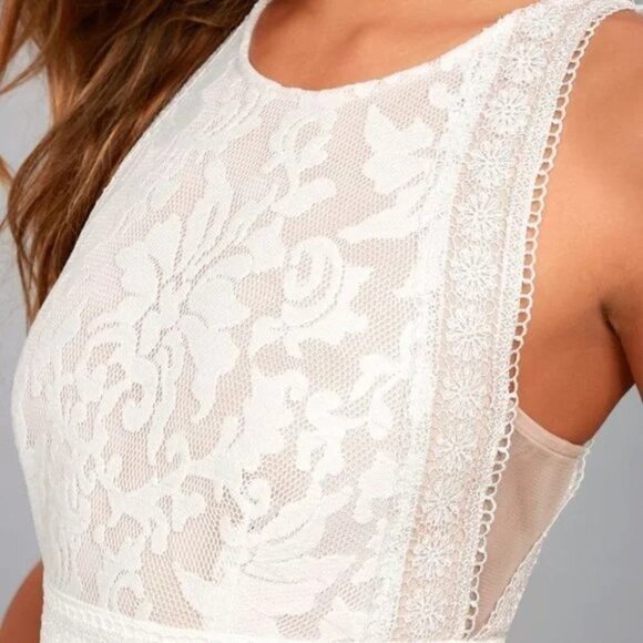 Lulu's White Lace Flowy Maxi Gown Dress $99 NWT - Picture 6 of 14